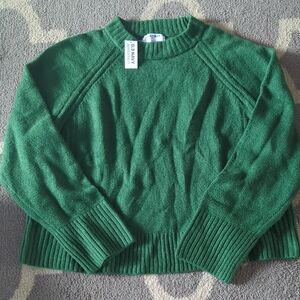 Old Navy Women's Emerald Crew Neck Sweater